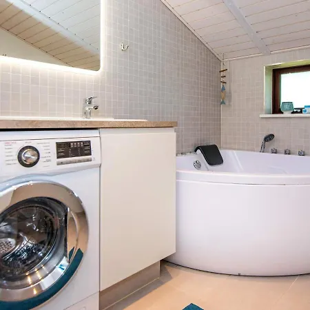Holiday home 6 Person In R M
