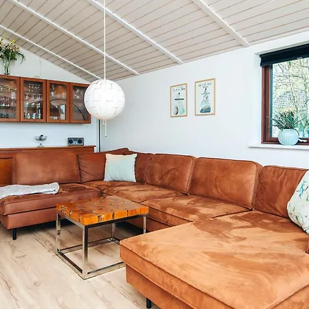 Casa de Férias 4 Star In Romo